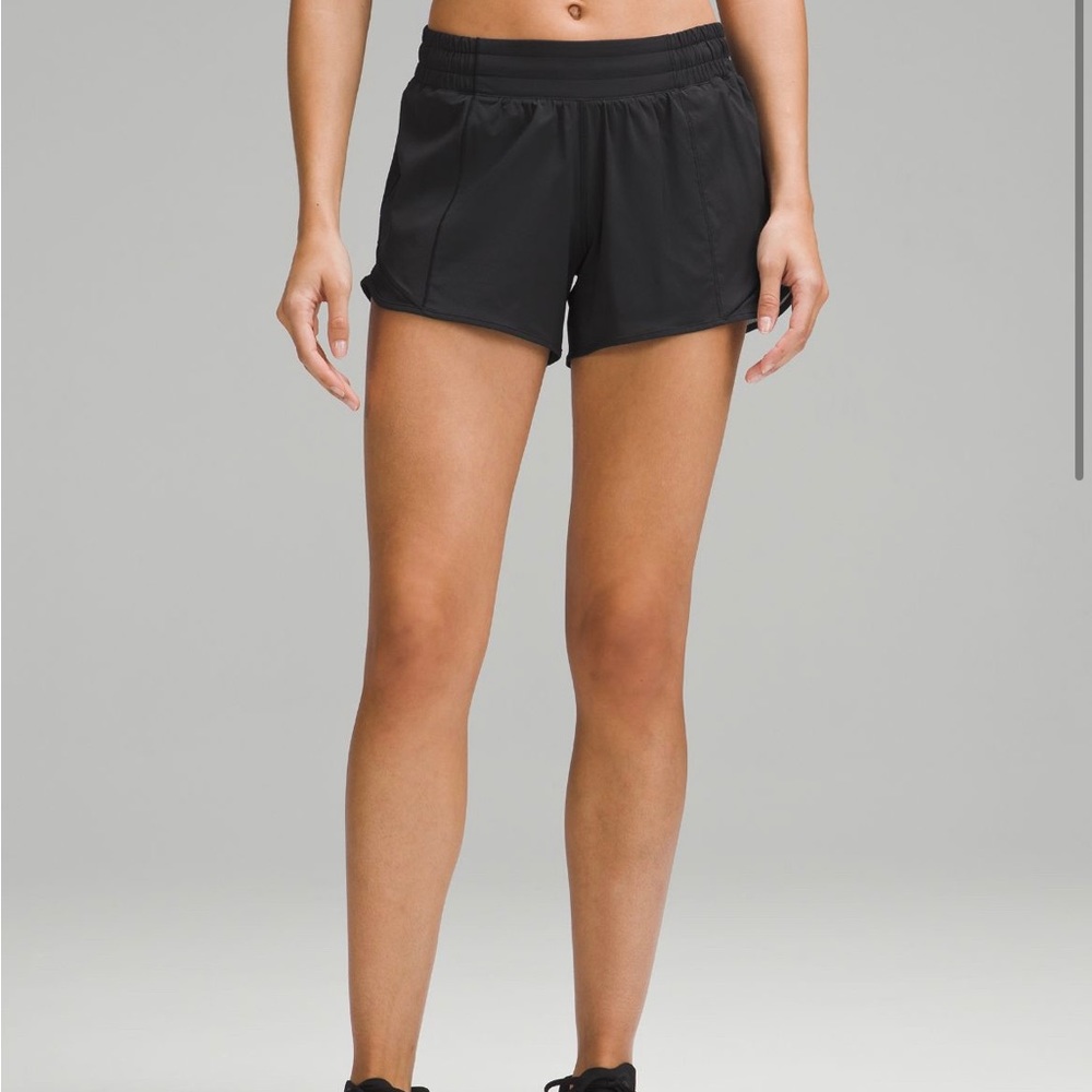 Lululemon 4” hottie hot shorts size 4 (pictures taken from lululemon website)